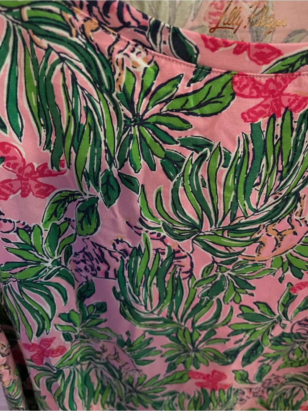 Lilly Pulitzer Pink & Green Tropical Leaf Short Sleeve Top. Key West Top - Picture 2 of 3